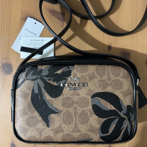 🎁 Coach Mini Jamie Camera Bag In Signature Canvas With Bow Print - Picture 6 of 10
